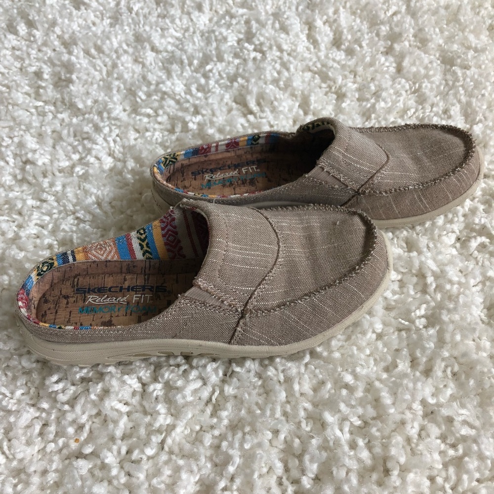 Skechers slip on shoes women’s size 5